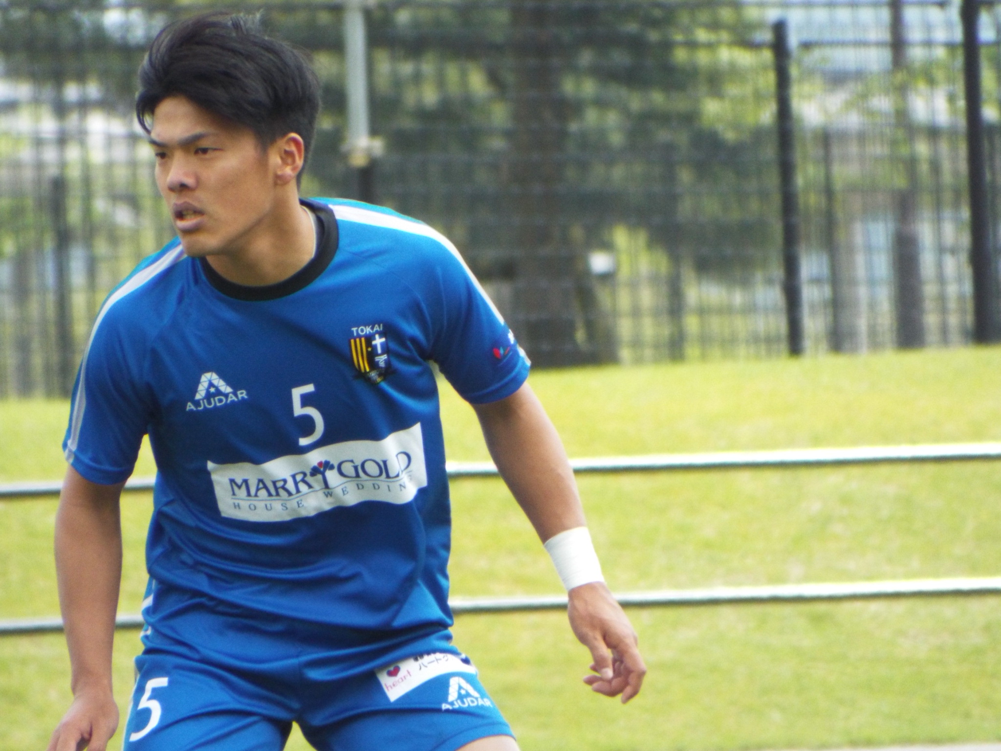 E9940867-28E1-4C59-BF16-0628F35027C7